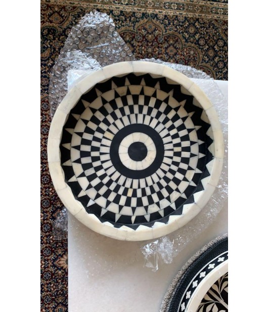 Hand Made bone Inlay Decorative Round Tray - White and Black Color