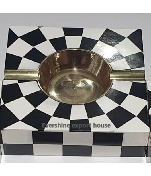 Exclusive Hand made bone inlay Ash Tray by" Evershine export house " Black & White chips Ash Tray