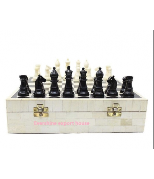 Wooden Chess Box with fine Bone Inlay
